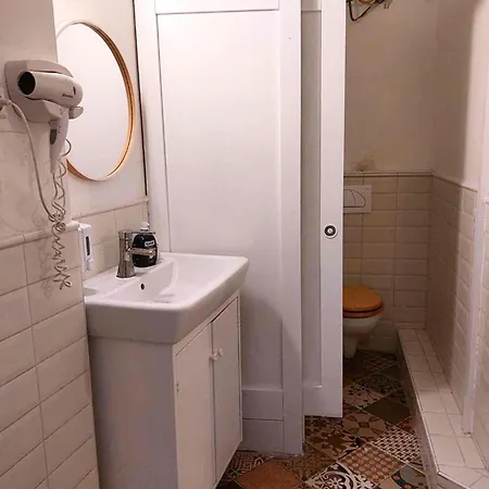 Goodmo Smart Hostal *