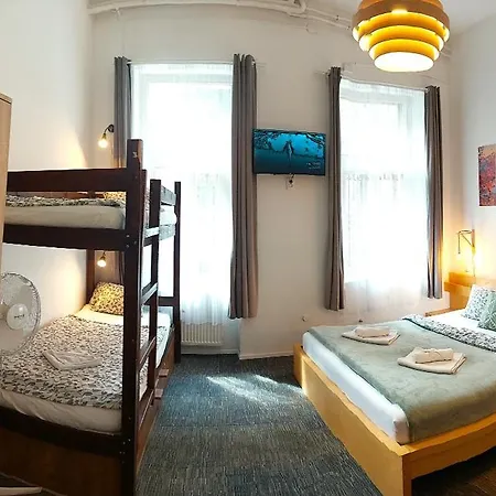 Hostal Goodmo Smart & Suits & Aparts *