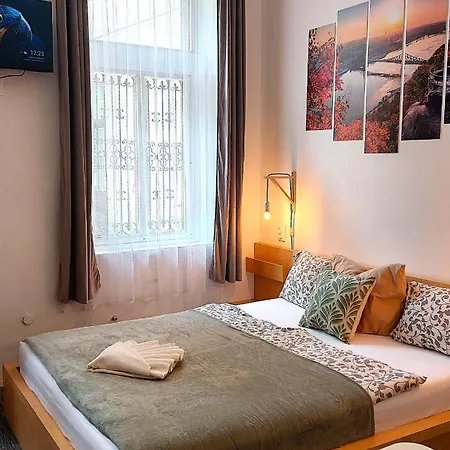 Goodmo Smart & Suits & Aparts Hostal