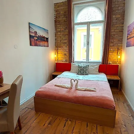 Hostal Goodmo Smart & Suits & Aparts
