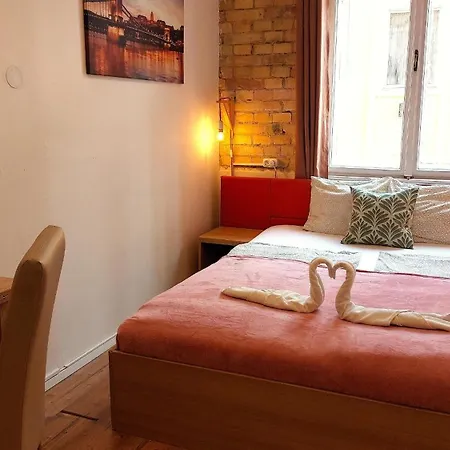 Hostal Goodmo Smart & Suits & Aparts Budapest