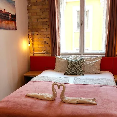 Goodmo Smart & Suits & Aparts Hostal Budapest