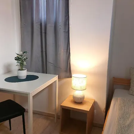 Goodmo Smart Hostel *