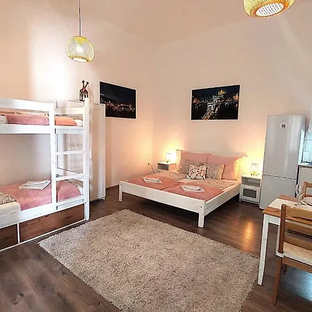 Hostel Goodmo Smart & Suits & Aparts