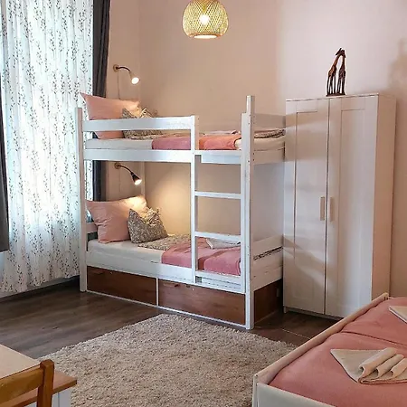 Goodmo Smart & Suits & Aparts Budapest