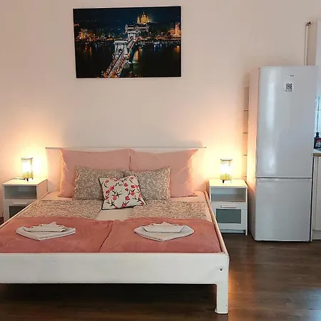 Goodmo Smart & Suits & Aparts Budapest
