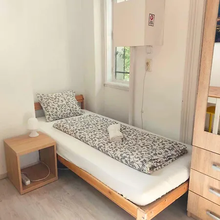 Goodmo Smart Hostel *