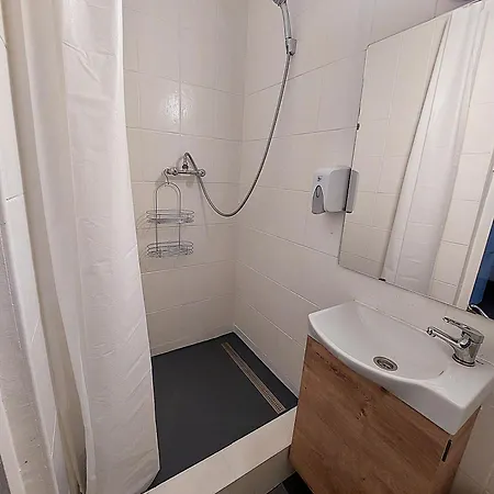 Goodmo Smart Hostel