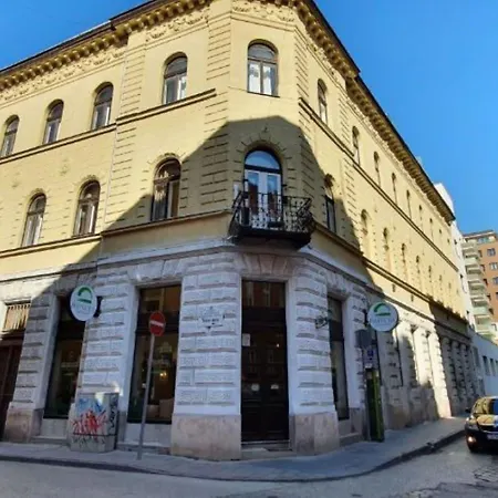 Goodmo Smart Hostel Budapest